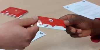 ​Cruz Vermelha lan&ccedil;a projeto piloto que permite fam&iacute;lias vulner&aacute;veis fazerem as suas pr&oacute;prias compras